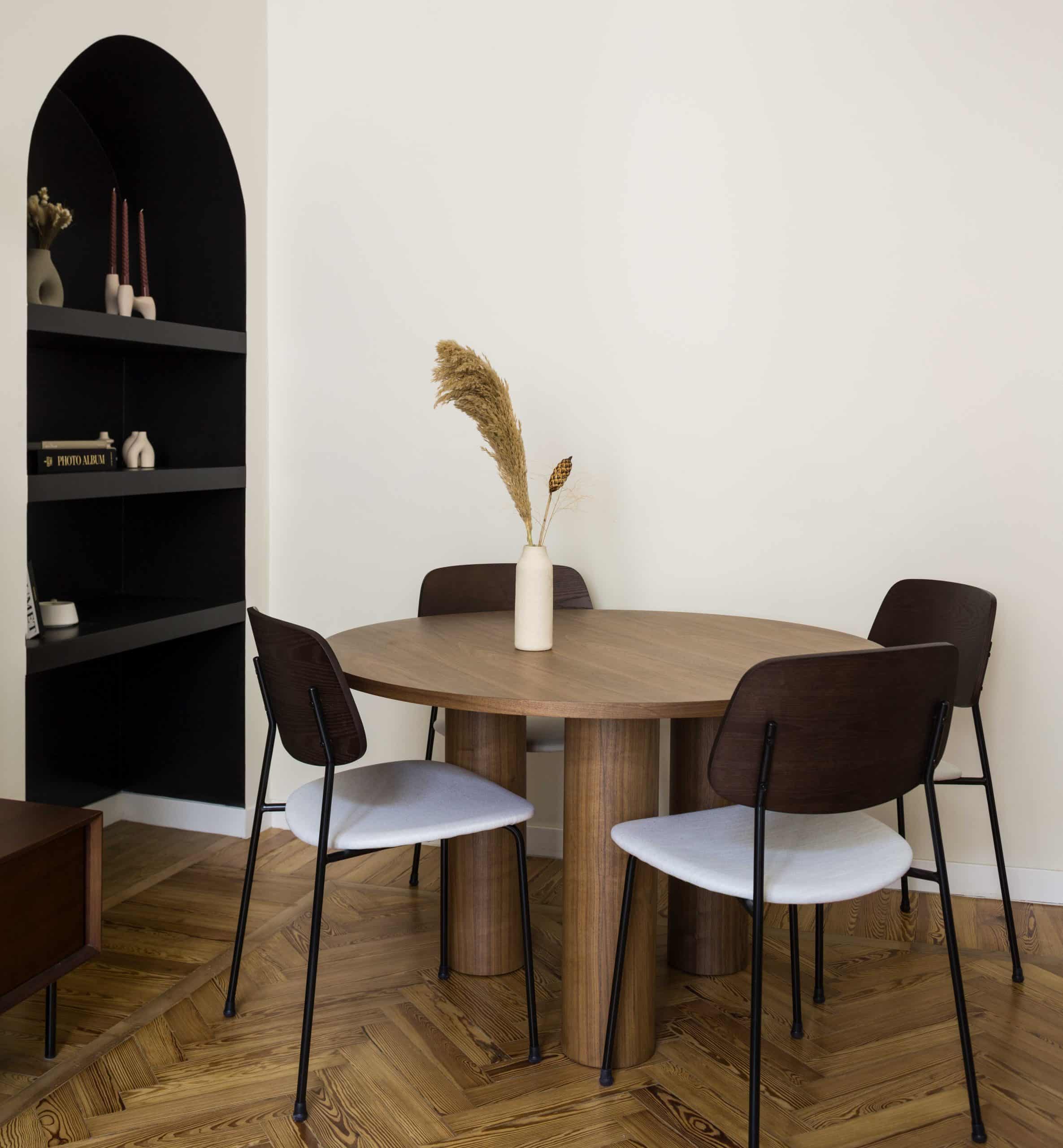 archventil_interior_design_architettura_appartamento_residenziale_milano_italia_57_giovane_epoca_milanese_forza_elementi_luminosi_forma_geometrica_uniforme_ceramiche_francesi_a_mano