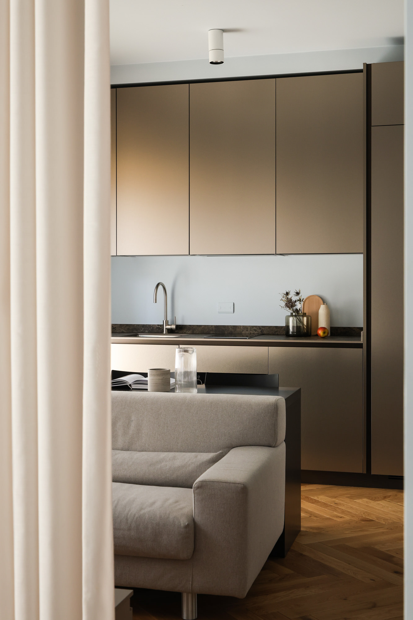 archventil_interior_design_architettura_bnb_appartamento_milano_italia_siracusa_porta romana_casa_milanese_monolocale_unico_luminoso_styling_nuova costruzione_bagno